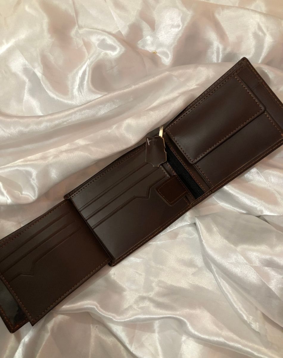 Inside Picture of Leather Wallet in Brown Color