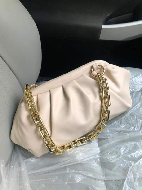 Cloud Bag With Chain