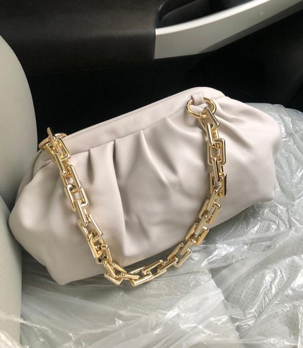 Cloud Bag With Chain
