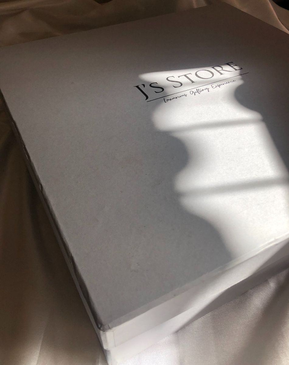 White Greyboard Premium Gift Box.