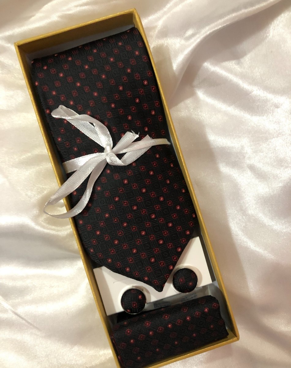 Tie, Cufflinks and Pocket Square Set