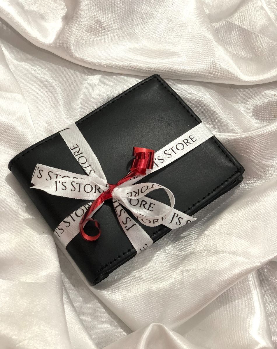 The Perfect Black Leather Wallet for Him – Gift it with Love!