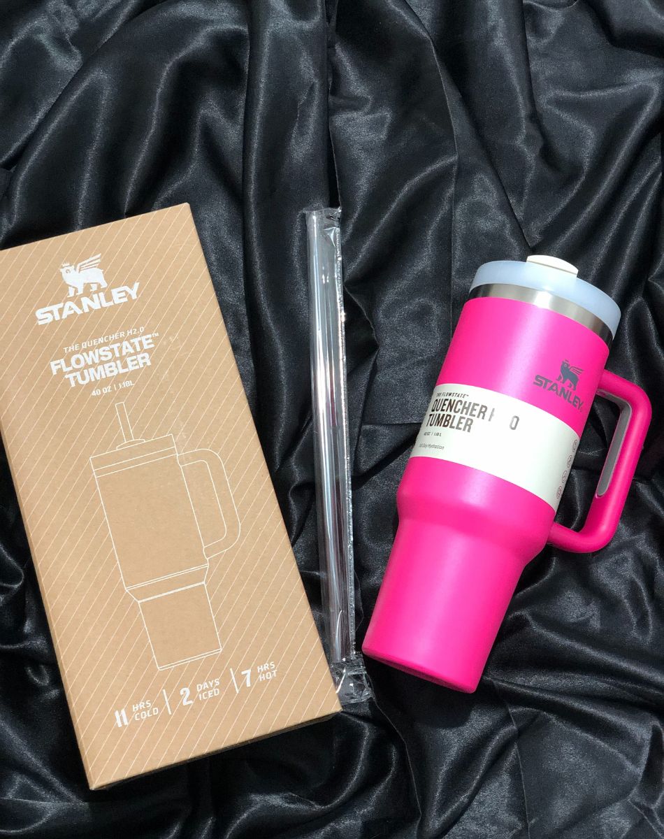 The Quencher H2.0 Flowstate Tumbler – Fuchsia Pink