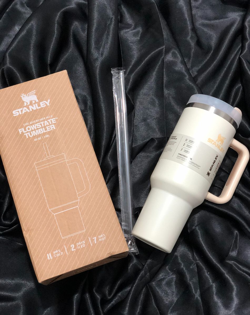 The Quencher H2.0 Flowstate Tumbler – Ivory